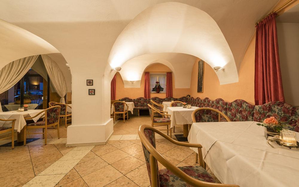 Lener Wirtshaus & Hotel Campo di Trens Exterior photo