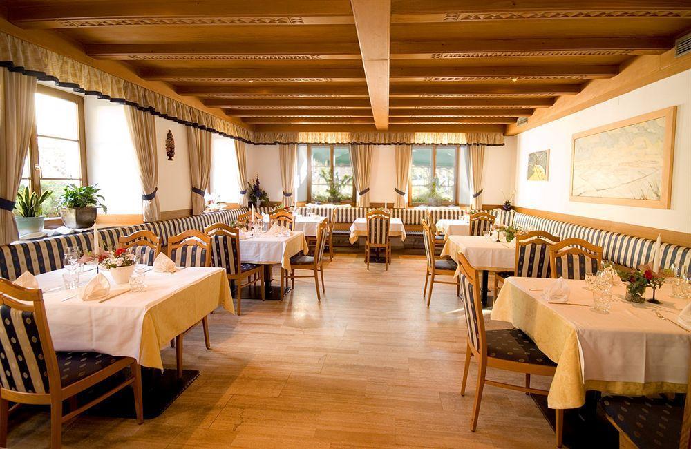 Lener Wirtshaus & Hotel Campo di Trens Exterior photo